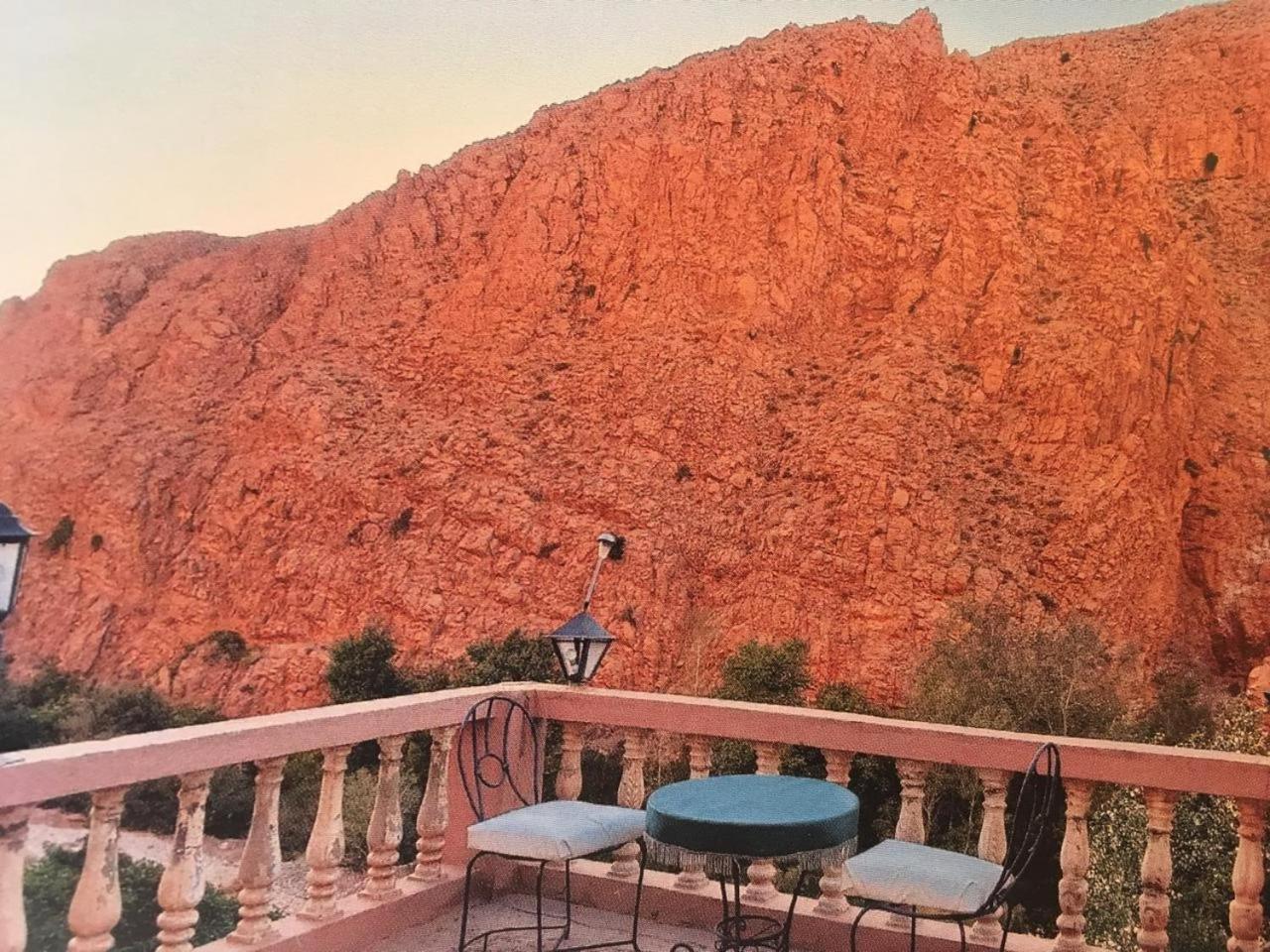 Hotel Panoramique De La Vallee เอท อิเดียร์ ภายนอก รูปภาพ